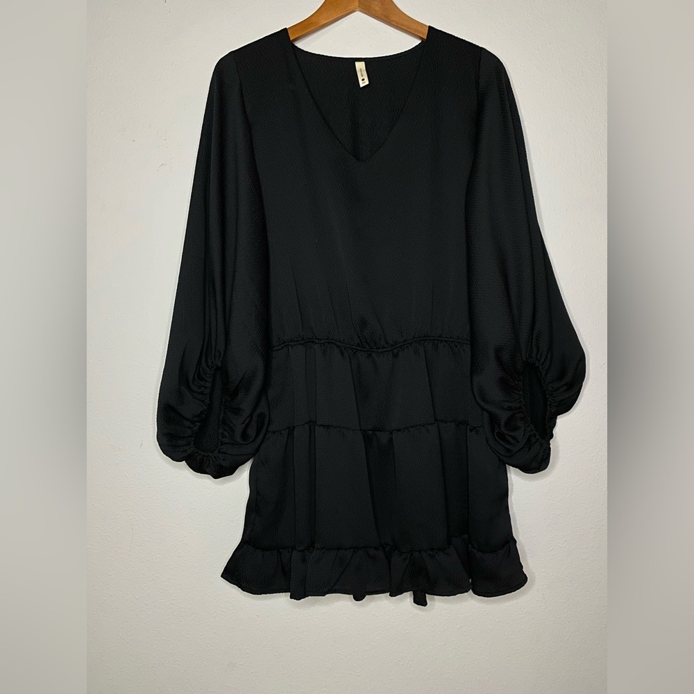 Tyche Black Hammered Satin Solid Balloon Sleeve Dress